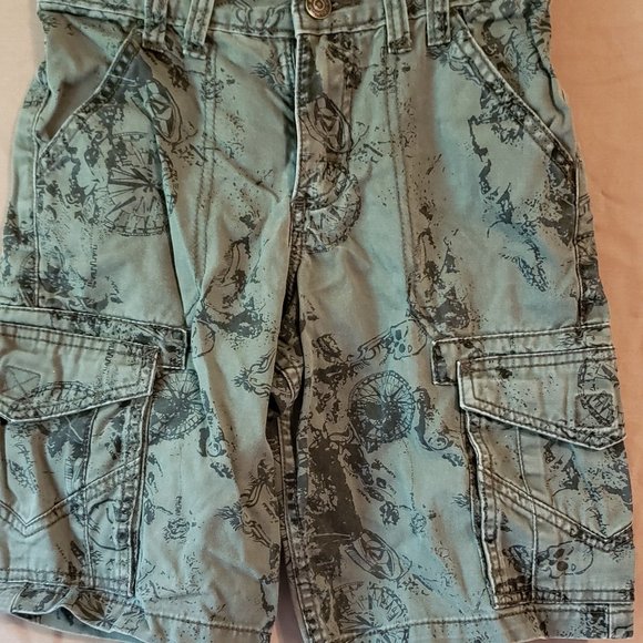 WRG Jean Co. Shorts, Olive-green with designs in black, Size 8R - Picture 3 of 14